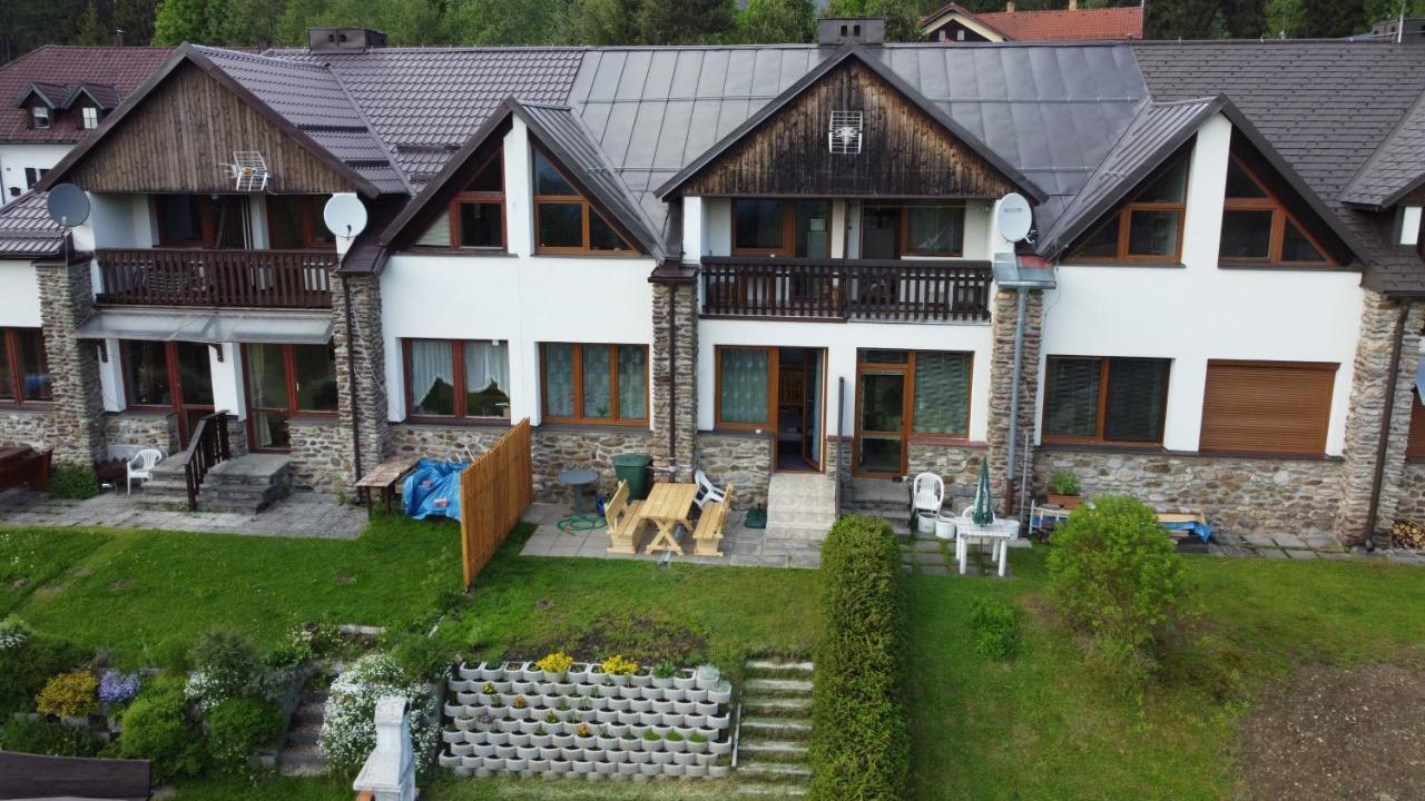 Apartmany Kubova Huť エクステリア 写真