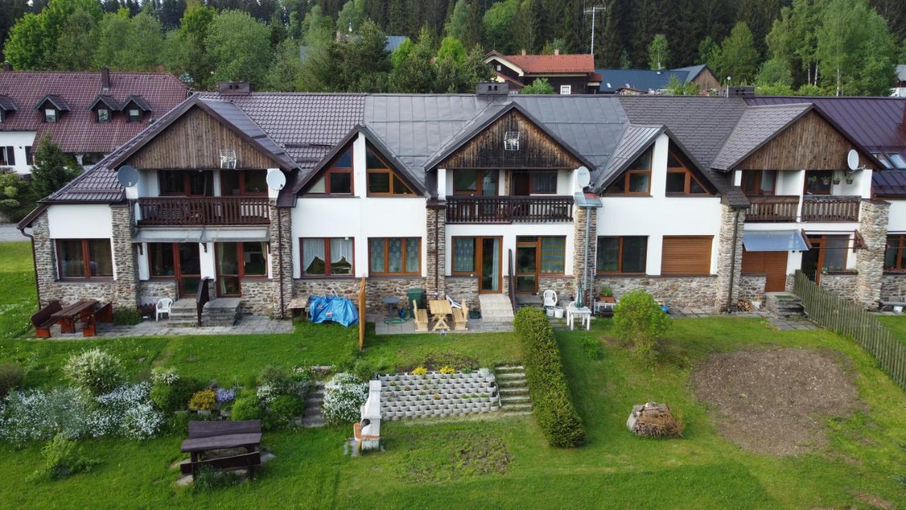 Apartmany Kubova Huť エクステリア 写真